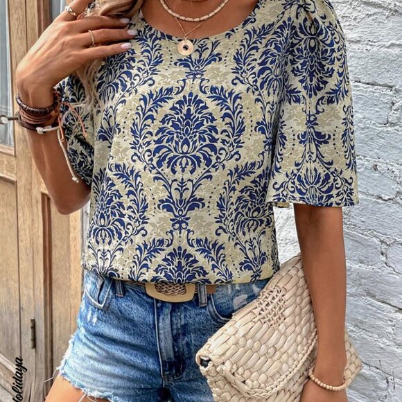 SHEIN Holidaya Allover Print Puff Sleeve Blouse - Picture 1 of 9